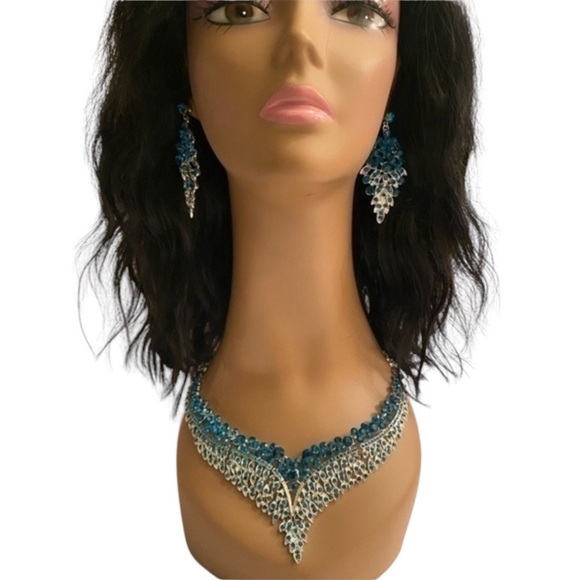 Austrian Crystal Bib Necklace and Earring set - Picture 2 of 5